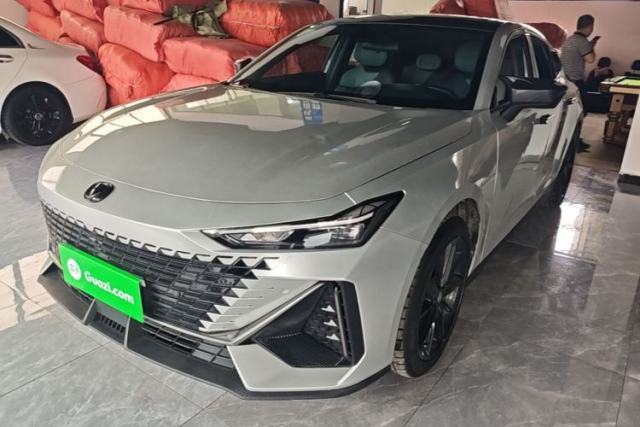 Used CHANGAN UNI-V 2022 1.5T Prestige Version