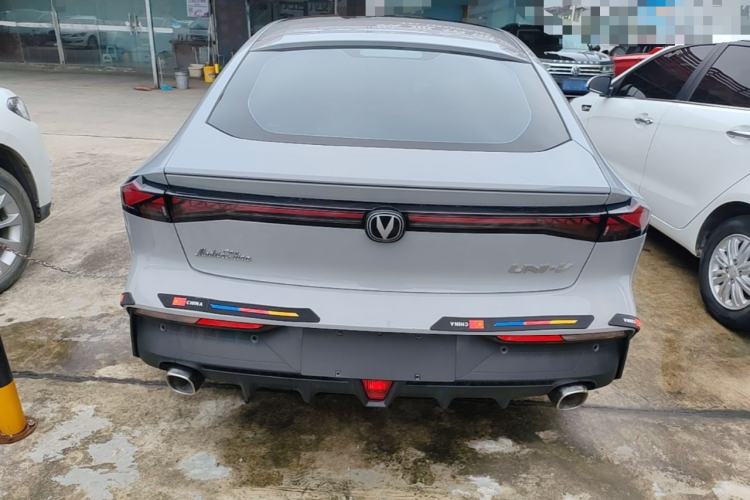 Used CHANGAN UNI-V 2022 1.5T Prestige Version Rear