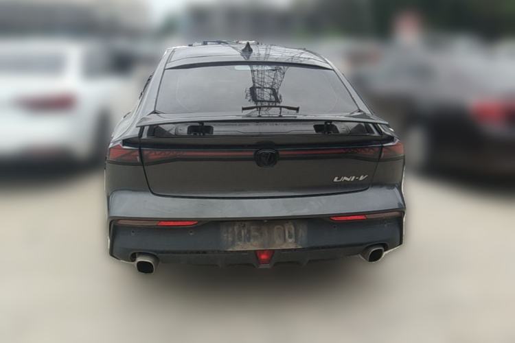 Used CHANGAN UNI-V 2022 1.5T Prestige Version Rear