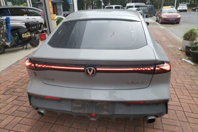 Used CHANGAN UNI-V 2022 1.5T Prestige Version Rear