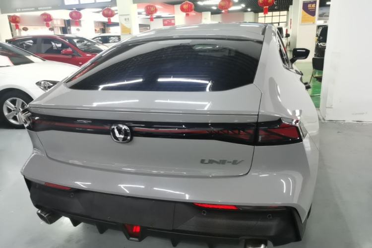 Used CHANGAN UNI-V 2022 1.5T Prestige Version Rear