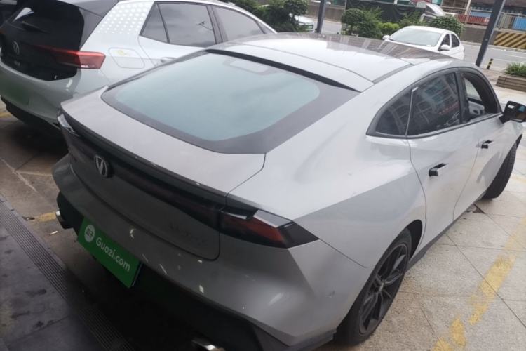Used CHANGAN UNI-V 2022 1.5T Smart Navigation Version Rear Right 45 Deg