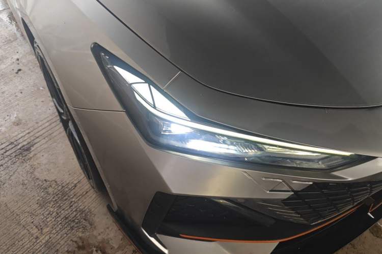 Used CHANGAN UNI-V 2022 1.5T Sport Edition Right Front Headlight