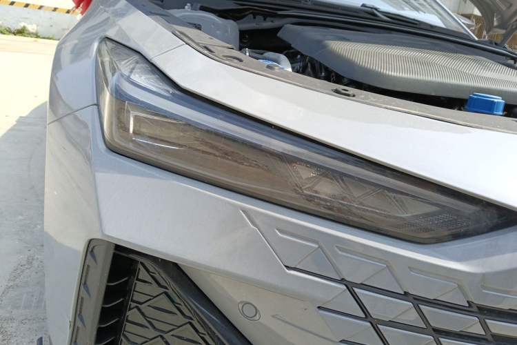 Used CHANGAN UNI-V 2022 1.5T Sport Edition Right Front Headlight