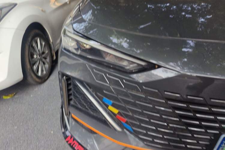 Used CHANGAN UNI-V 2022 1.5T Sport Edition Right Front Headlight