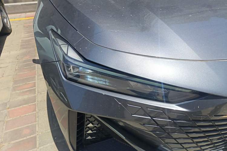 Used CHANGAN UNI-V 2022 1.5T Prestige Version Right Front Headlight