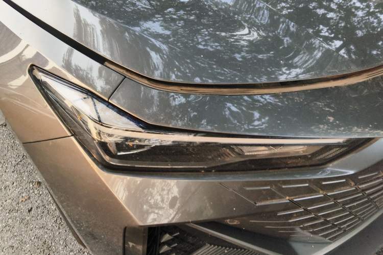 Used CHANGAN UNI-V 2022 1.5T Prestige Version Right Front Headlight