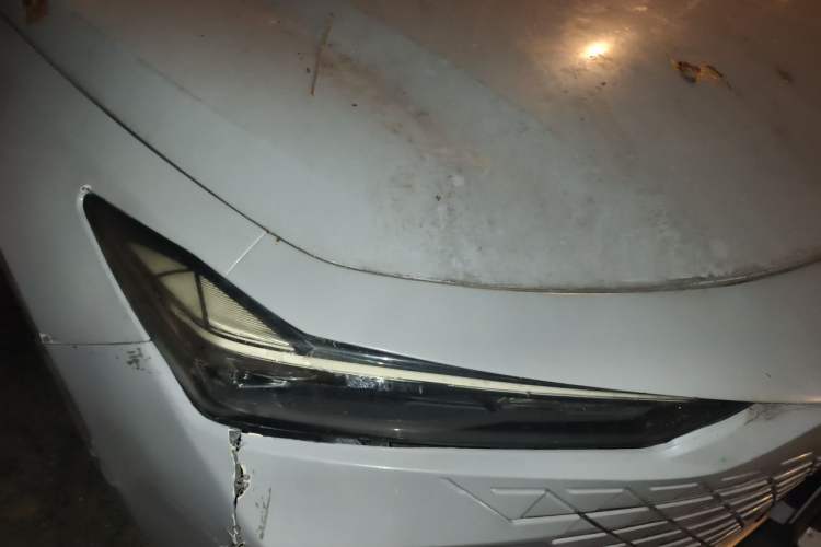Used CHANGAN UNI-V 2022 1.5T Prestige Version Right Front Headlight