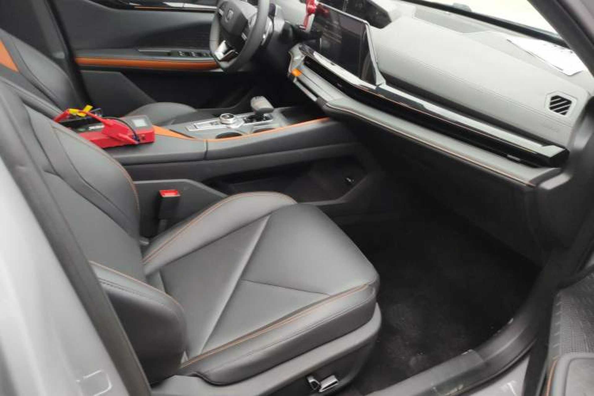 Used CHANGAN UNI-V 2022 1.5T Prestige Version Right Front Seat