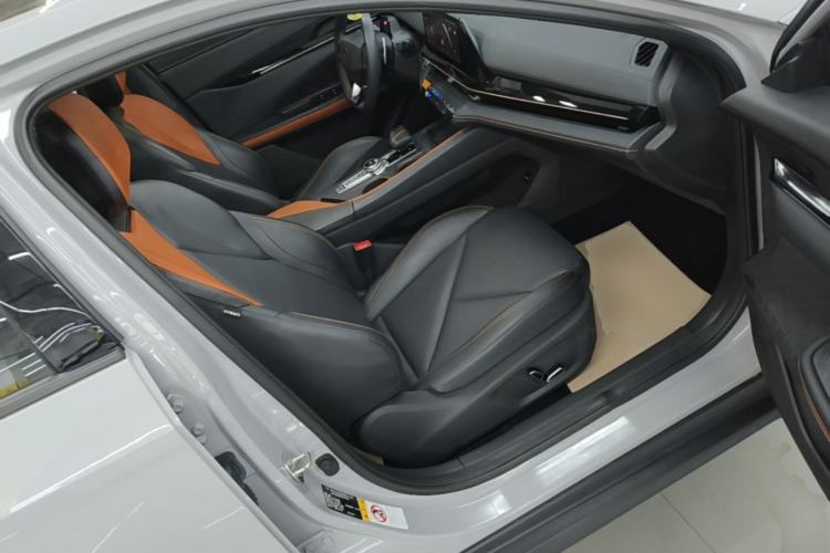 Used CHANGAN UNI-V 2022 1.5T Prestige Version Right Front Seat
