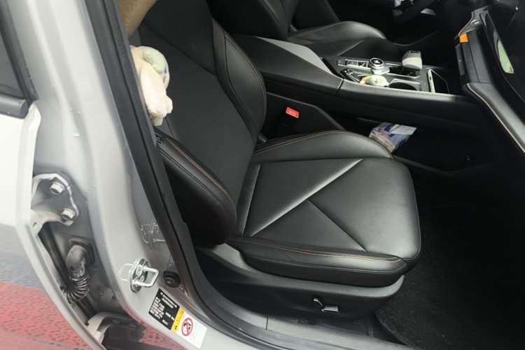 Used CHANGAN UNI-V 2022 1.5T Prestige Version Right Front Seat