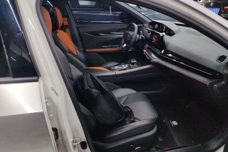 Used CHANGAN UNI-V 2022 1.5T Prestige Version Right Front Seat