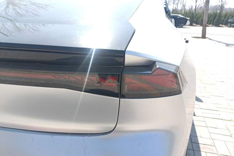 Used CHANGAN UNI-V 2022 1.5T Prestige Version Right Rear Taillight