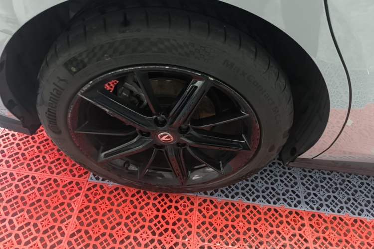 Used CHANGAN UNI-V 2022 1.5T Prestige Version Right Rear Wheel Hub