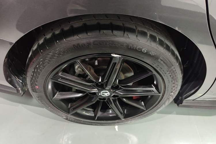 Used CHANGAN UNI-V 2022 1.5T Prestige Version Right Rear Wheel Hub