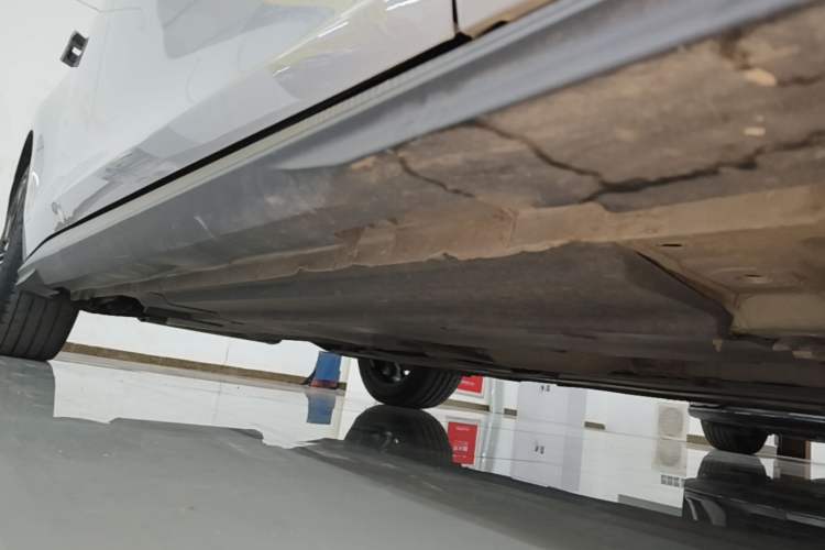 Used CHANGAN UNI-V 2022 1.5T Prestige Version Right Side Sill