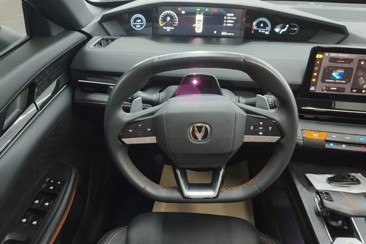Used CHANGAN UNI-V 2022 1.5T Prestige Version Steering Wheel