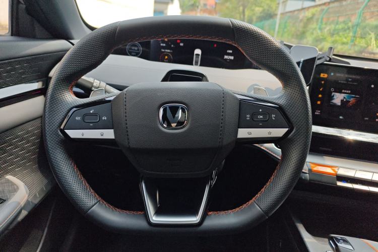 Used CHANGAN UNI-V 2022 1.5T Prestige Version Steering Wheel