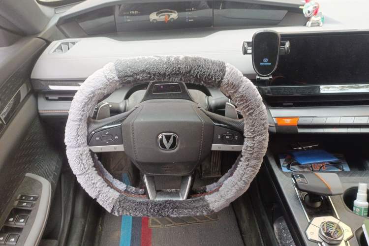Used CHANGAN UNI-V 2022 1.5T Prestige Version Steering Wheel