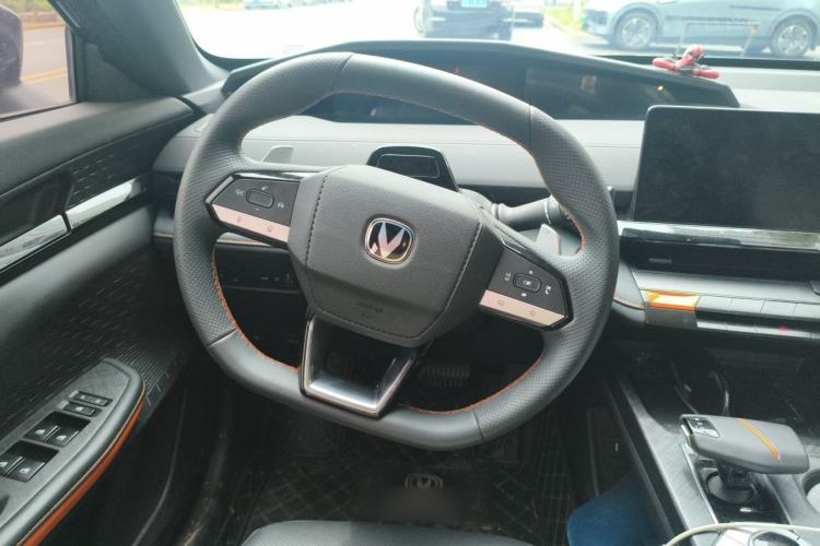 Used CHANGAN UNI-V 2022 1.5T Prestige Version Steering Wheel