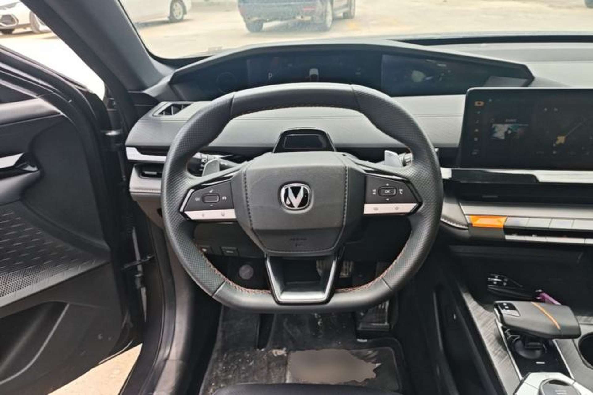 Used CHANGAN UNI-V 2022 1.5T Prestige Version Steering Wheel