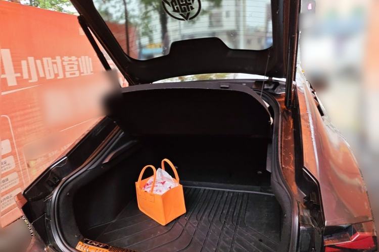 Used CHANGAN UNI-V 2022 1.5T Sport Edition Trunk