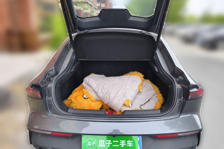 Used CHANGAN UNI-V 2022 1.5T Prestige Version Trunk