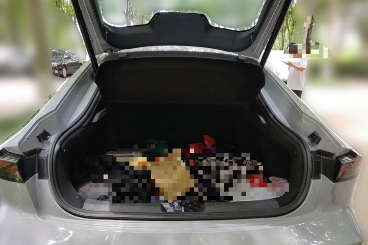 Used CHANGAN UNI-V 2022 1.5T Prestige Version Trunk