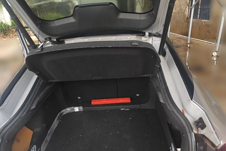 Used CHANGAN UNI-V 2022 1.5T Sport Edition Trunk
