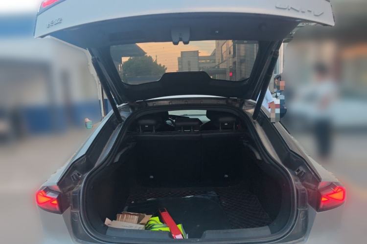 Used CHANGAN UNI-V 2022 1.5T Prestige Version Trunk