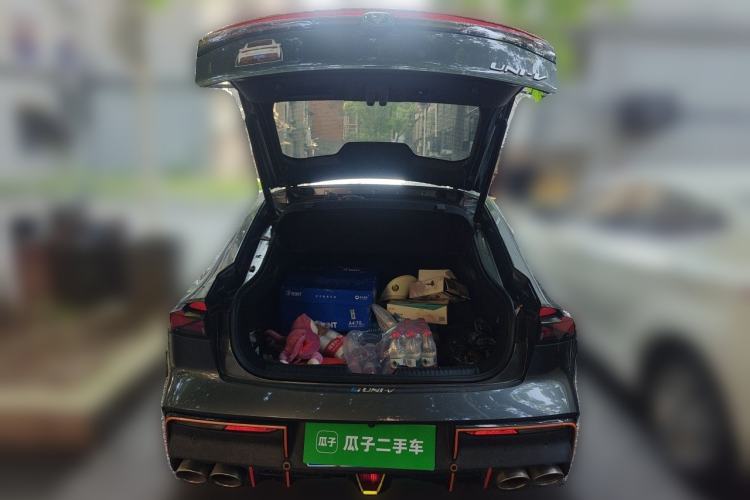 Used CHANGAN UNI-V 2022 1.5T Sport Edition Trunk