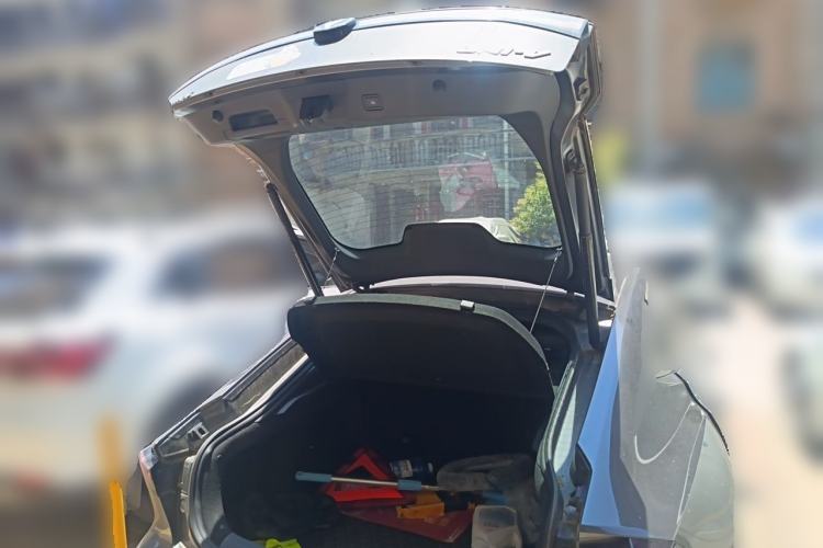 Used CHANGAN UNI-V 2022 1.5T Prestige Version Trunk