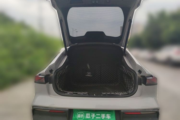 Used CHANGAN UNI-V 2022 1.5T Sport Edition Trunk