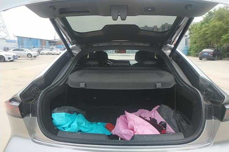 Used CHANGAN UNI-V 2022 1.5T Prestige Version Trunk