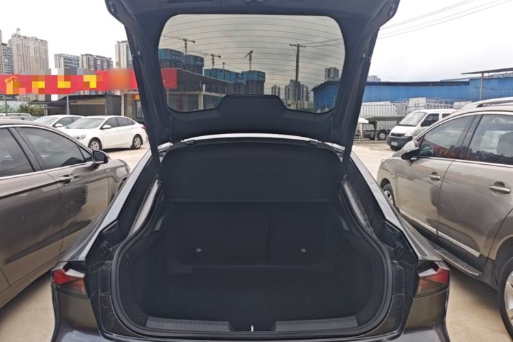 Used CHANGAN UNI-V 2022 1.5T Prestige Version Trunk