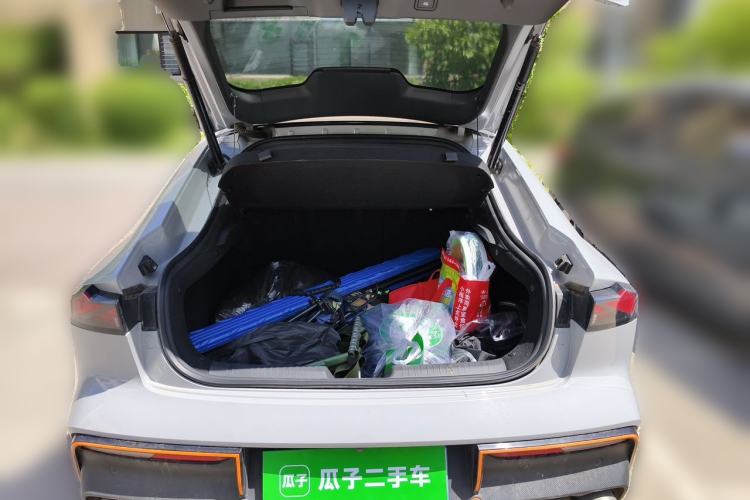 Used CHANGAN UNI-V 2022 1.5T Sport Edition Trunk