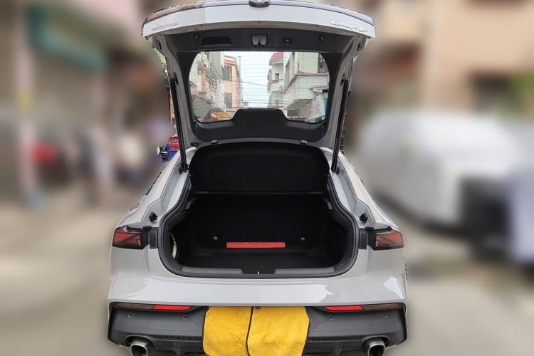Used CHANGAN UNI-V 2022 1.5T Prestige Version Trunk