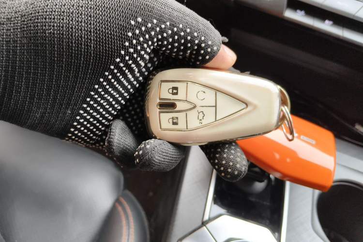Used CHANGAN UNI-V 2022 1.5T Prestige Version Vehicle Key