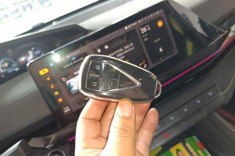 Used CHANGAN UNI-V 2022 1.5T Sport Edition Vehicle Key