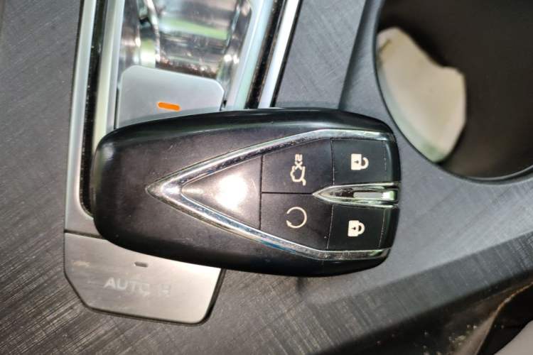 Used CHANGAN UNI-V 2022 1.5T Prestige Version Vehicle Key