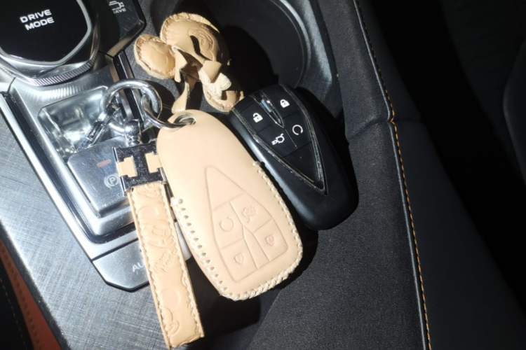 Used CHANGAN UNI-V 2022 2.0T Leading-Speed Edition Vehicle Key