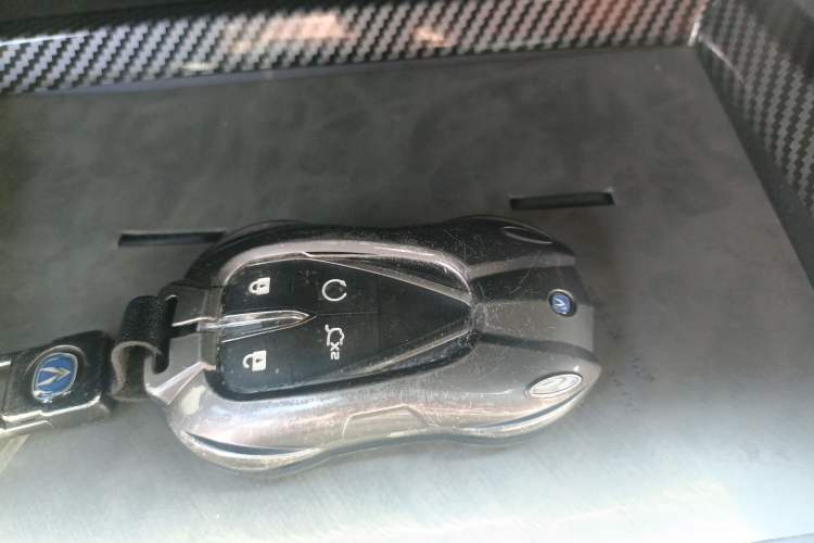Used CHANGAN UNI-V 2022 1.5T Prestige Version Vehicle Key