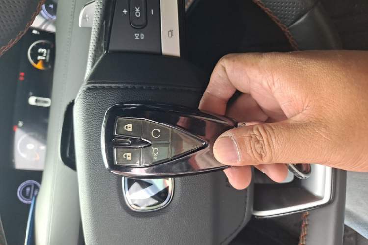 Used CHANGAN UNI-V 2022 1.5T Prestige Version Vehicle Key