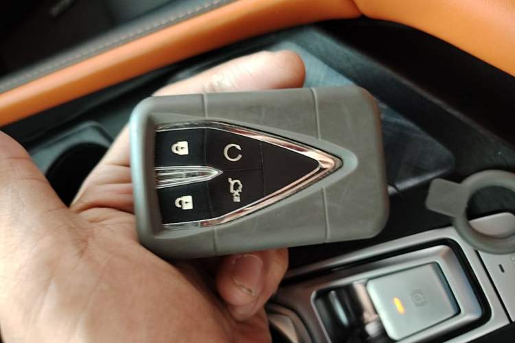 Used CHANGAN UNI-V 2022 1.5T Prestige Version Vehicle Key