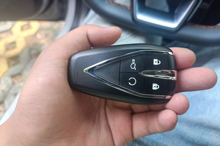 Used CHANGAN UNI-V 2022 1.5T Prestige Version Vehicle Key