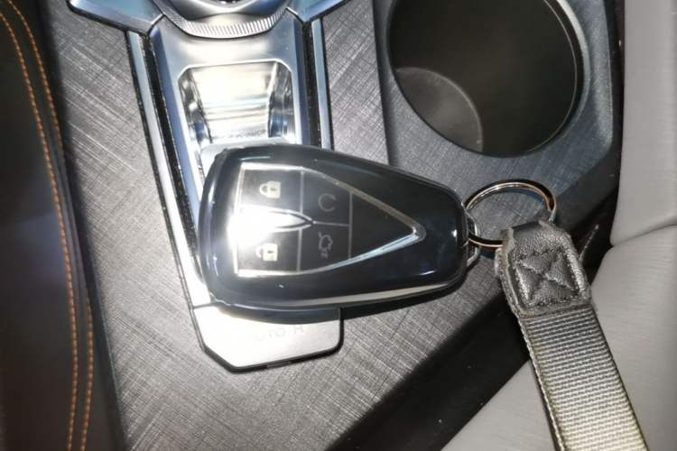 Used CHANGAN UNI-V 2022 1.5T Prestige Version Vehicle Key