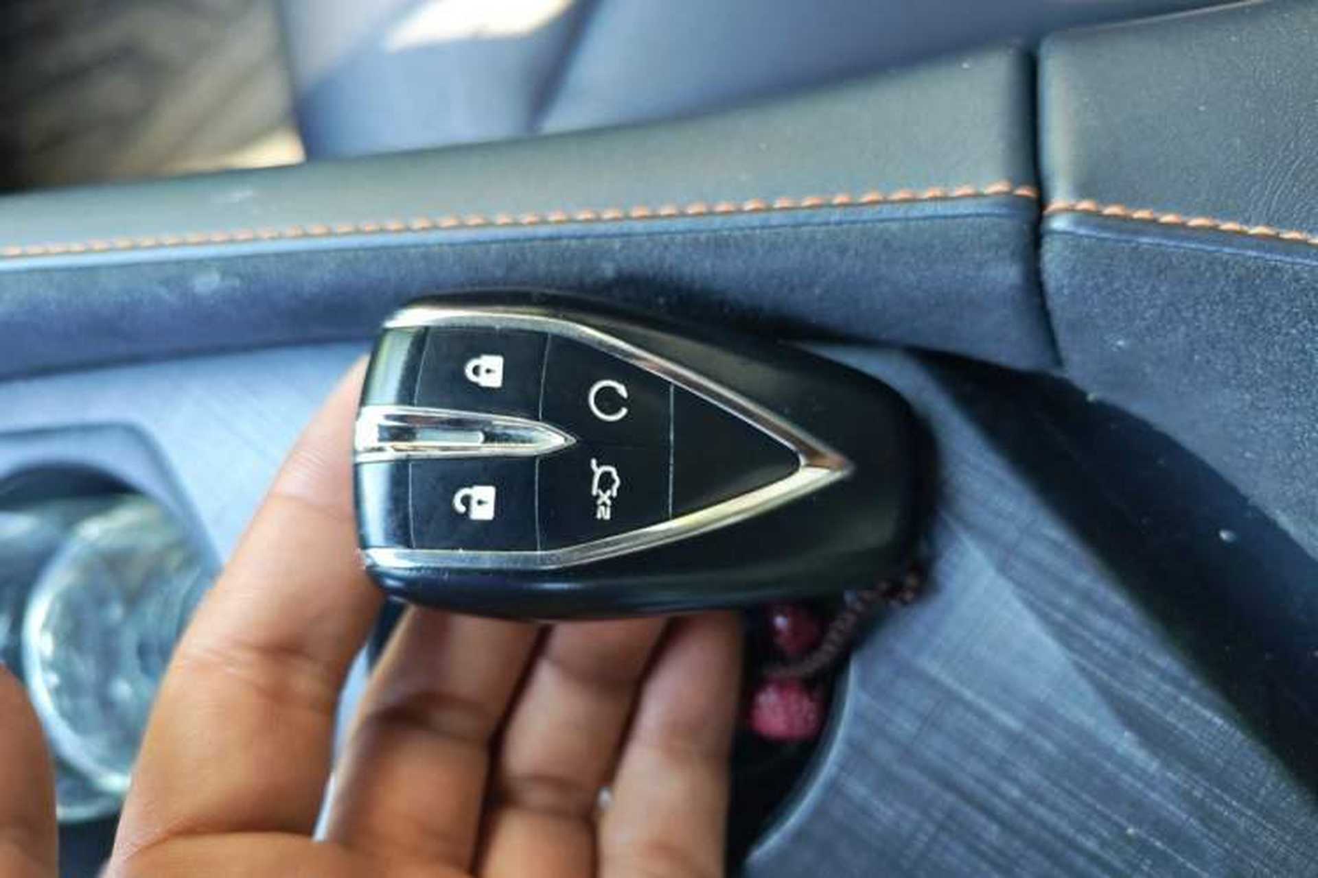 Used CHANGAN UNI-V 2022 2.0T Leading-Speed Edition Vehicle Key