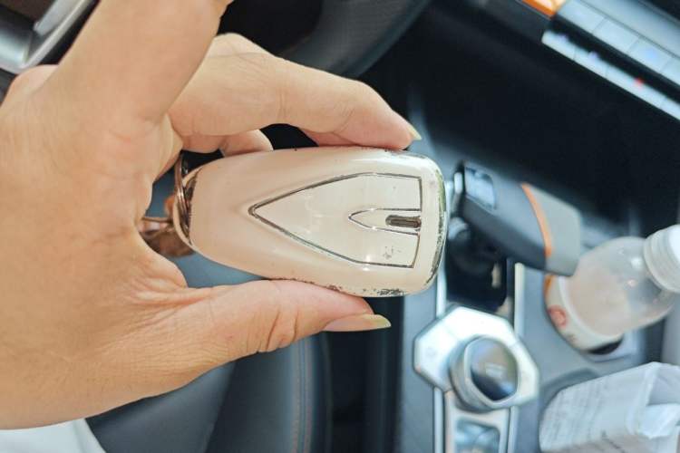 Used CHANGAN UNI-V 2022 1.5T Prestige Version Vehicle Key