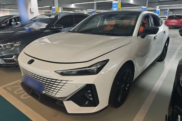 Used CHANGAN UNI-V 2022 1.5T Prestige Version