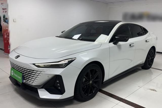 Used CHANGAN UNI-V 2022 1.5T Prestige Version